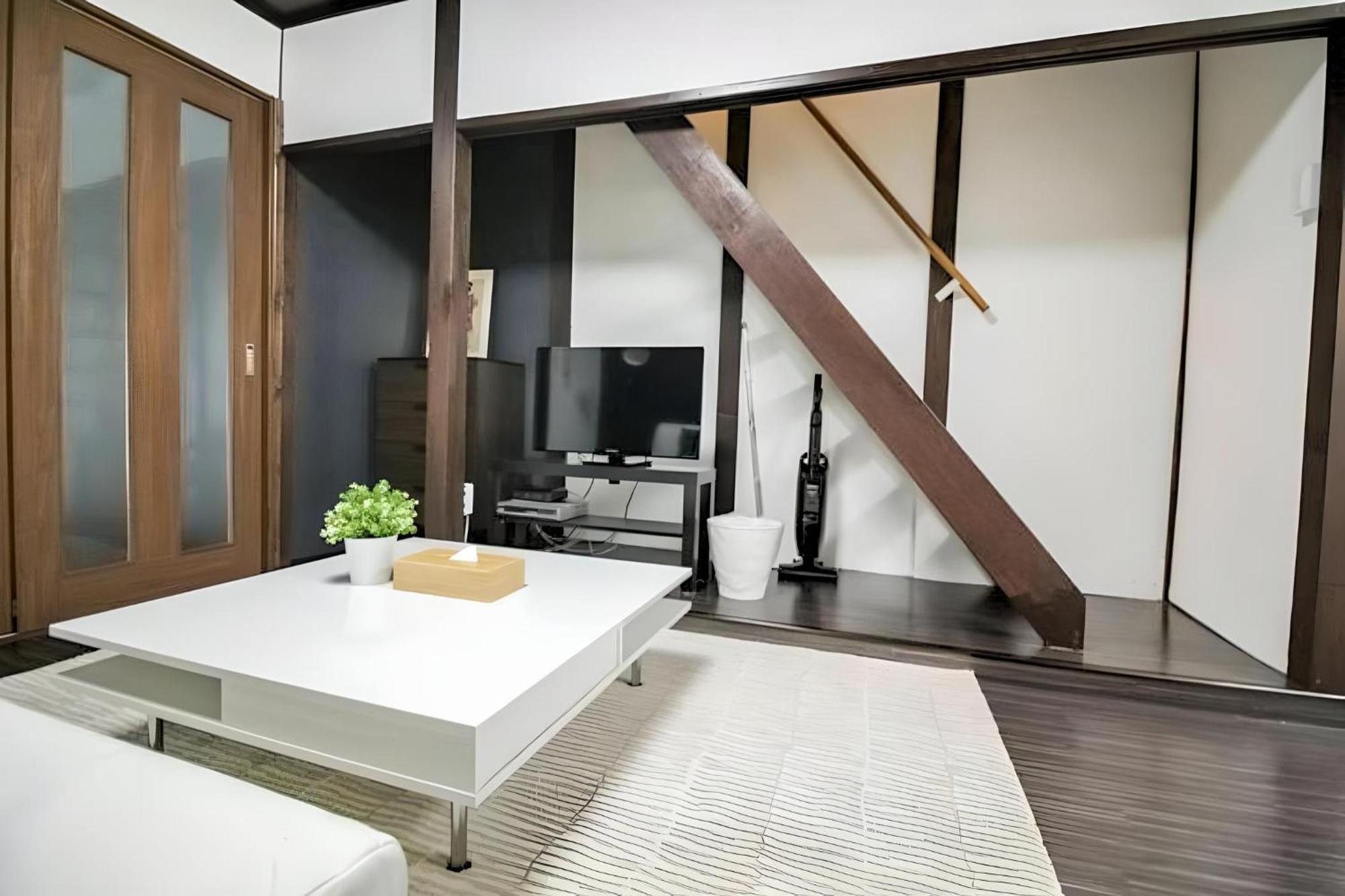 Yagara Terrace House A Osaka