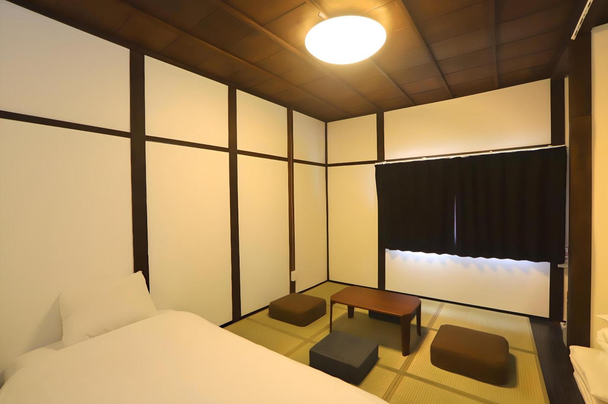 Yagara Terrace House A * Osaka