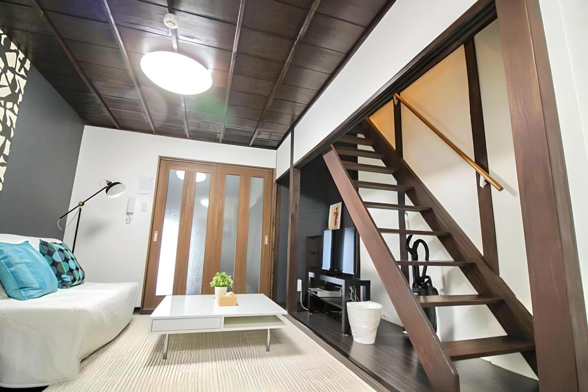 Apartment Yagara Terrace House A Osaka