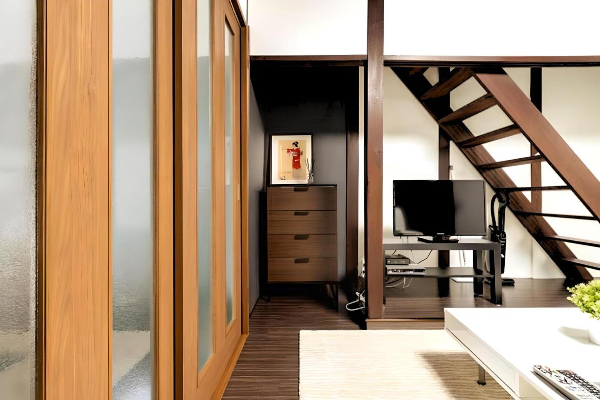 Yagara Terrace House A *
