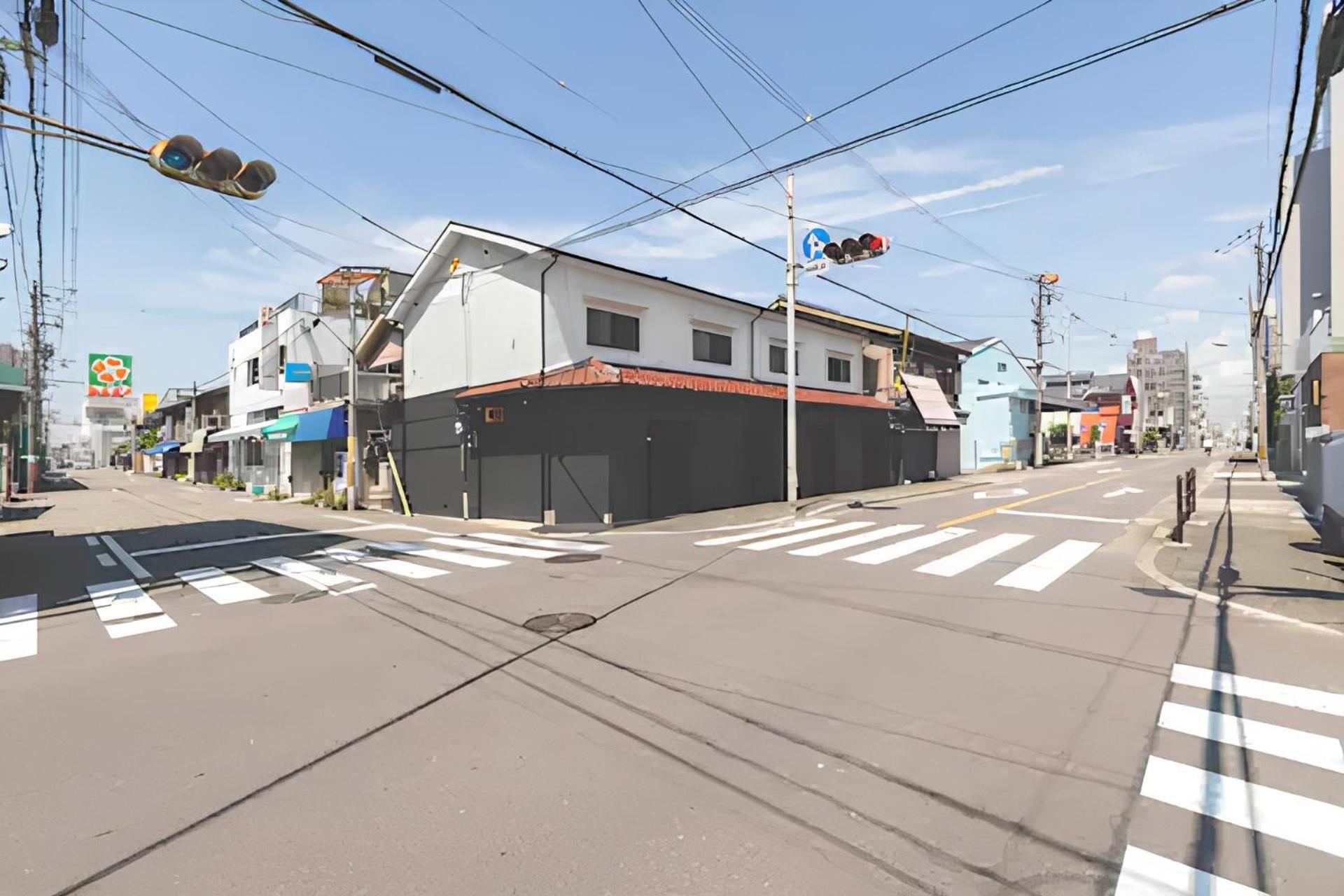 Yagara Terrace House A *